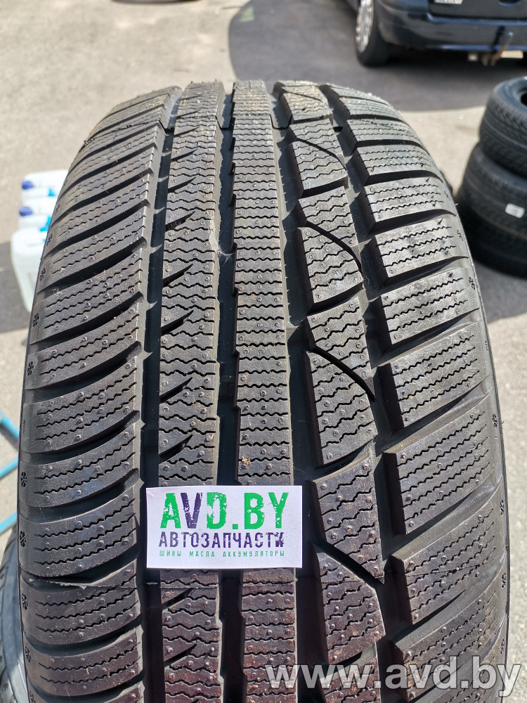 Купить Шины LingLong GreenMax Winter UHP 245/40R19 98V  в Минске.