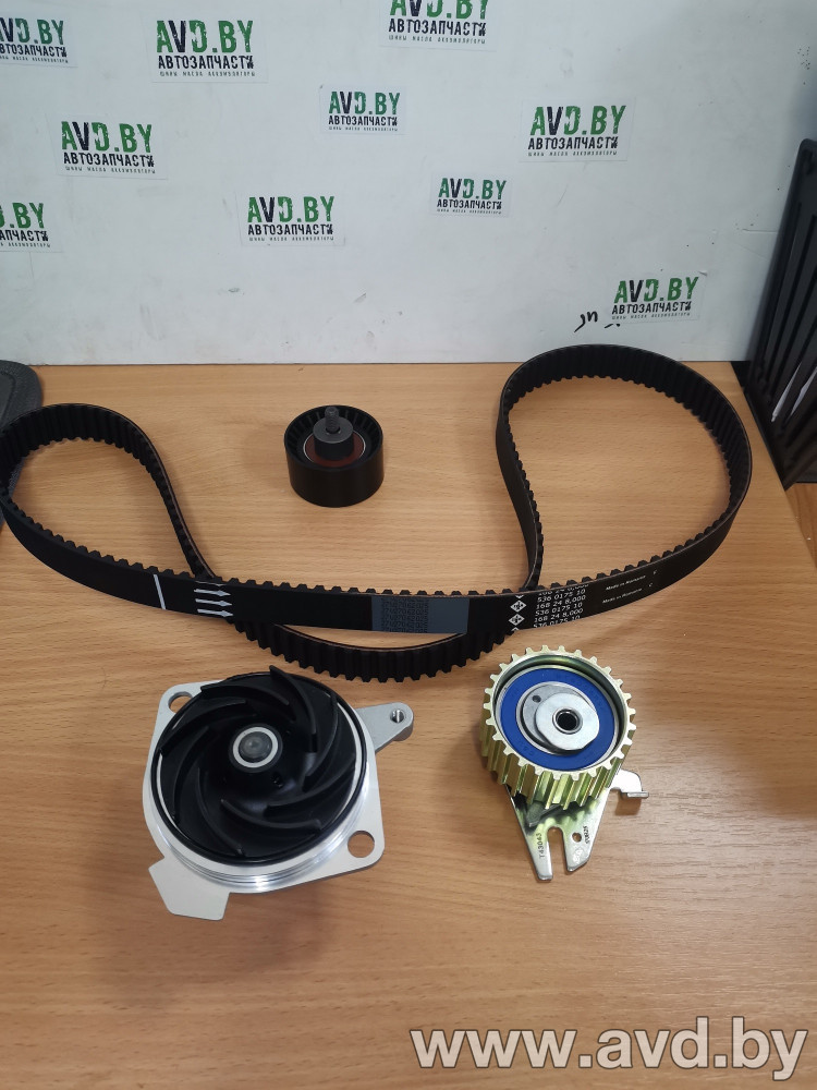 Купить Комплекты ГРМ INA с помпой 530022330  в Минске.