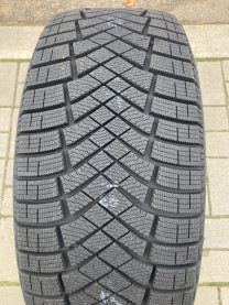 Купить Шины Pirelli Ice Zero Friction 255/55R18 109H  в Минске.